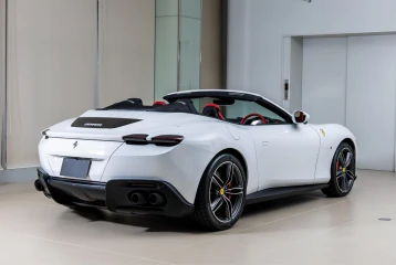 Ferrari Roma Spider, 2025