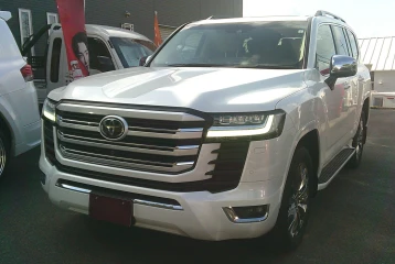 Toyota Land Cruiser ZX, 2023