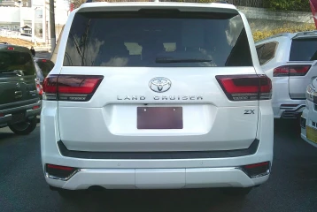 Toyota Land Cruiser ZX, 2023