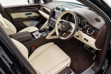 Bentley Bentayga Azure, 2024