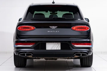 Bentley Bentayga Azure, 2024