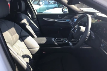 BMW 7 series 740i Excellence, 2023