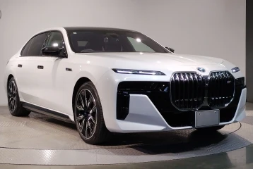 BMW i7 , 2025