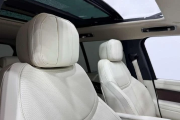 Land Rover Range Rover P440e SE, 2022