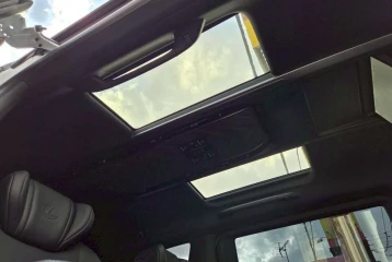 Lexus LM 500h Version L, 2025