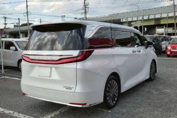 Lexus LM 500h Version L, 2025