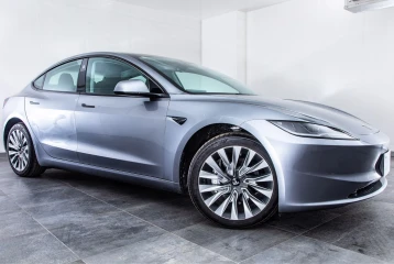 Tesla Model 3 60 kWh, 2025