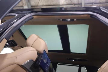 Land Rover Range Rover P550e Autobiography, 2025