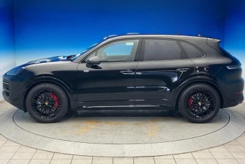 Porsche Cayenne Tiptronic S, 2023