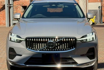 Volvo XC60 B5 Geartronic Ultimate Dark, 2024