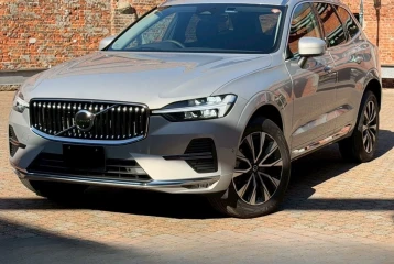 Volvo XC60 B5 Geartronic Ultimate Dark, 2024