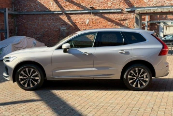 Volvo XC60 B5 Geartronic Ultimate Dark, 2024