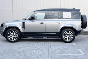 Land Rover Defender D300 X-Dynamic HSE, 2024