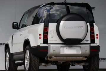 Land Rover Defender , 2023