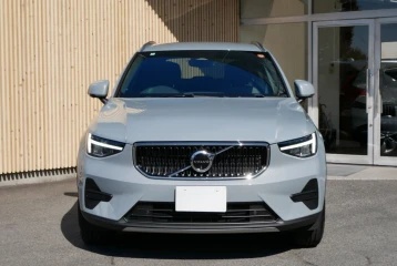 Volvo XC40 Plus B3, 2024