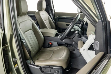 Land Rover Defender D300 Turbo, 2021