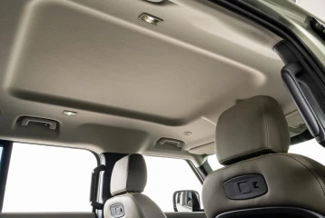 Land Rover Defender D300 Turbo, 2021