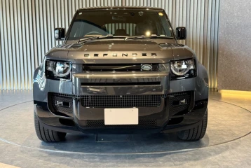 Land Rover Defender D300 X-Dynamic HSE, 2024
