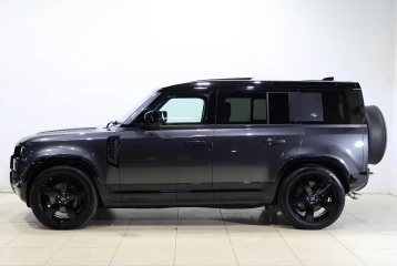 Land Rover Defender V8 P525, 2023