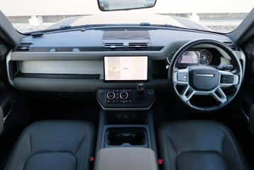 Land Rover Defender D300 Turbo, 2022