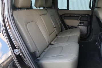 Land Rover Defender D300 Turbo, 2022