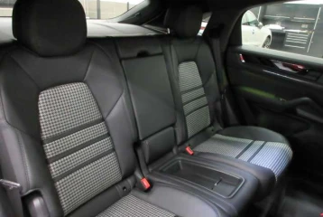 Porsche Cayenne GTS SPOEG PDCC, 2024