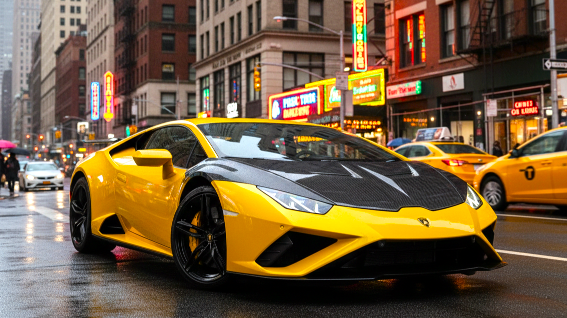 Lamborghini Huracán yellow colour