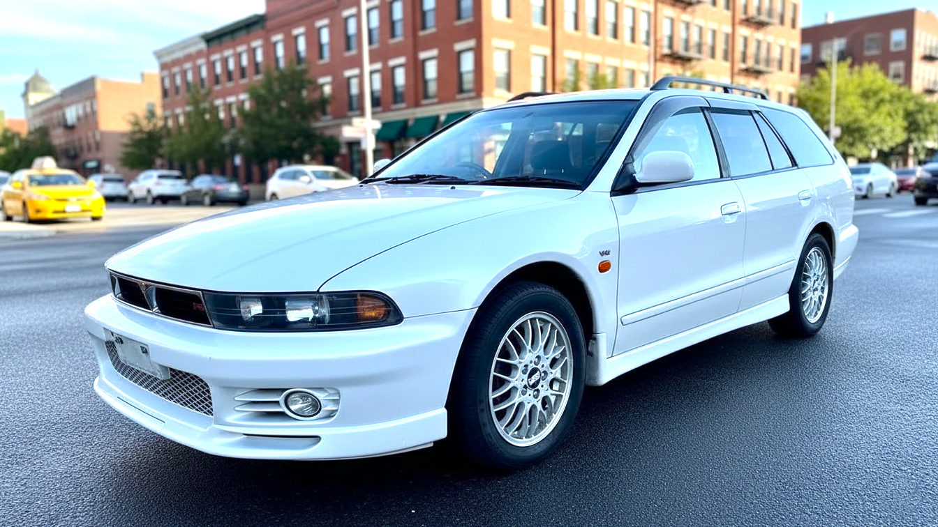 Mitsubishi Galant VR-4 поколение E38 white colour