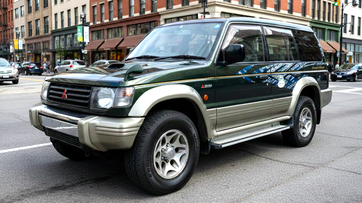 Mitsubishi Pajero first generation (L040) green colour