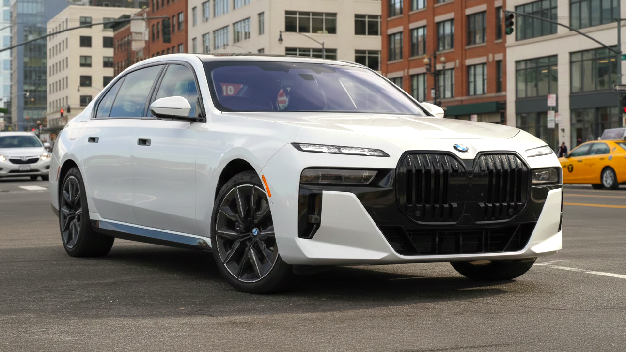 BMW 7 Series white colour