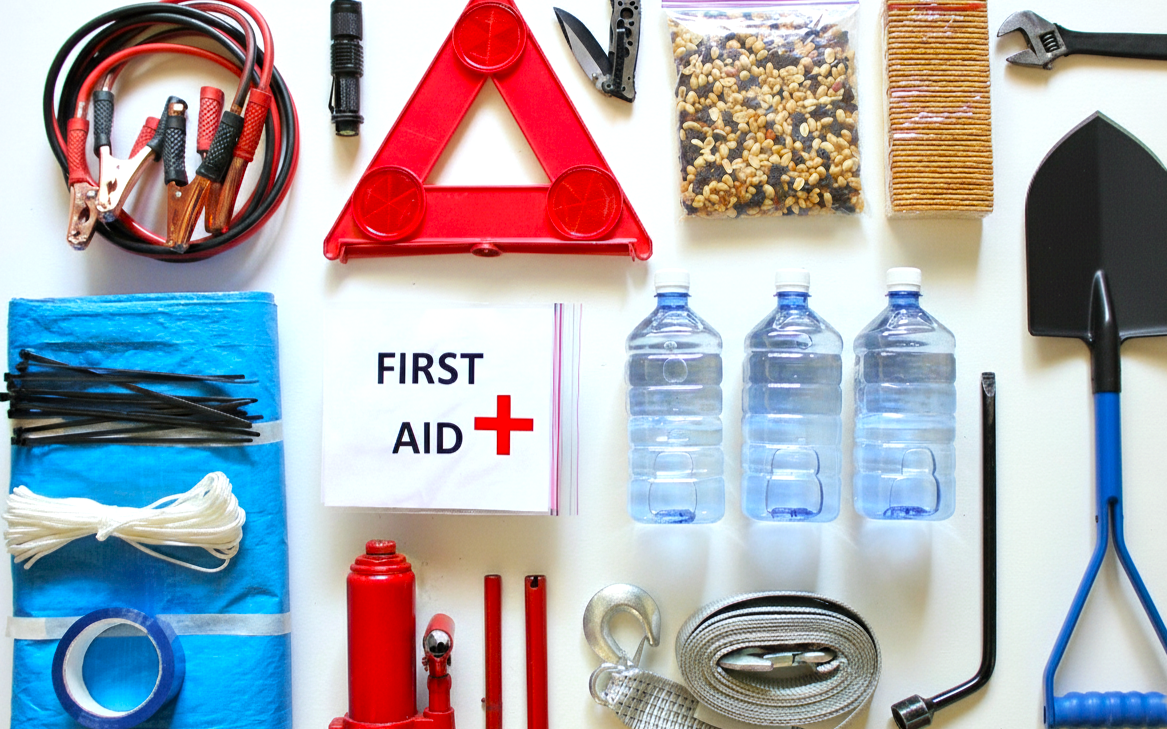 Необходимые вещи в машине