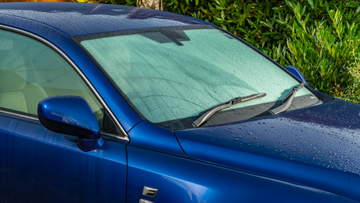 car window fogging