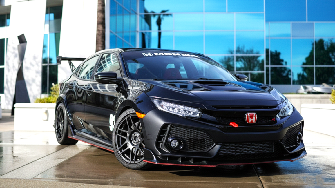 Honda Civic Type R черного цвета