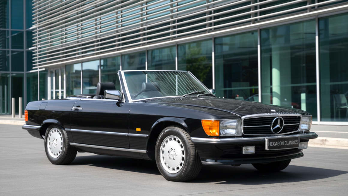 Mercedes-Benz 500 SL (R107) черного цвета