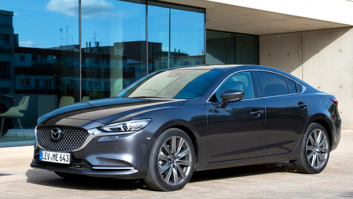 Mazda6 серого цвета