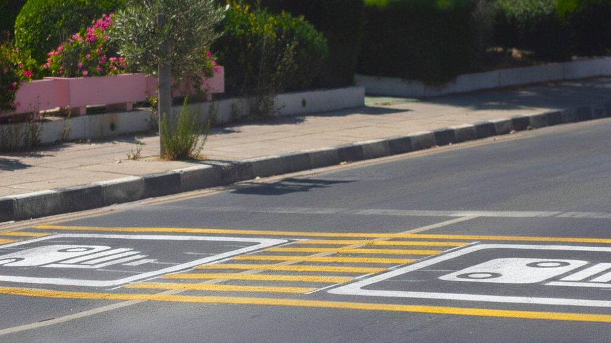 Π Π°Π·ΠΌΠ΅ΡΠΊΠ° Π½Π° Π΄ΠΎΡΠΎΠ³Π°Ρ
ΠΠΈΠΏΡΠ° ΠΊΠ°ΠΌΠ΅ΡΡ