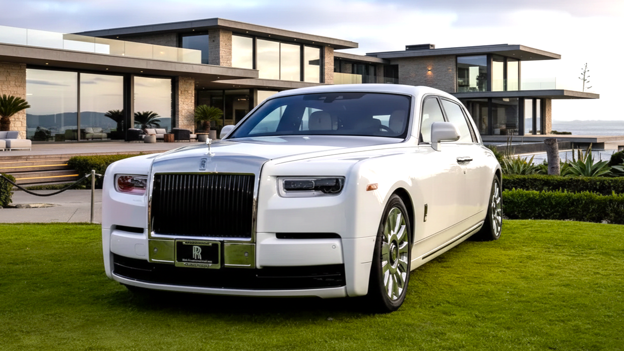 Rolls-Royce Phantom Tempus white colour